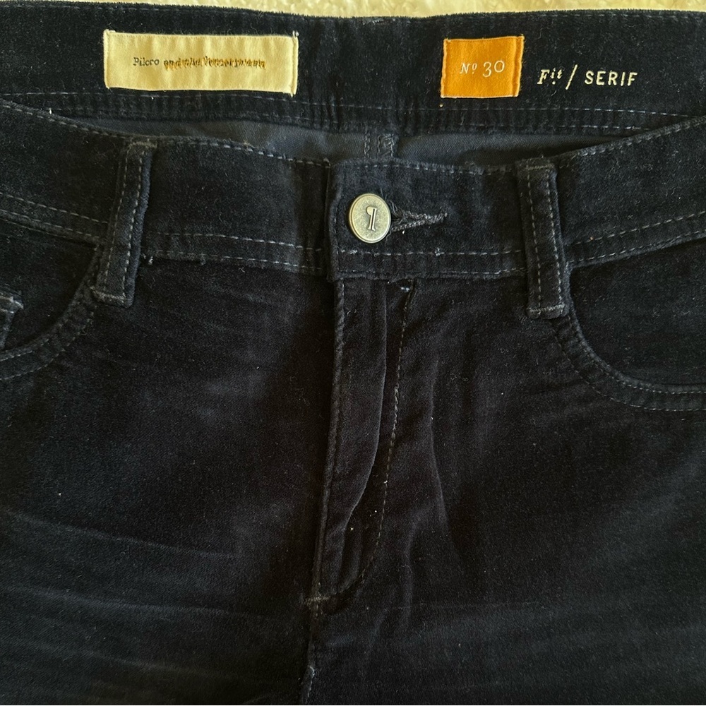 Pilcro and the Letterpress Navy velvet skinny pants, size 30 - Picture 2 of 3